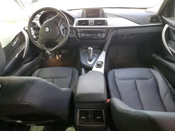 WBA8E1G52HNU15103 2017 BMW 3ER - Image 8