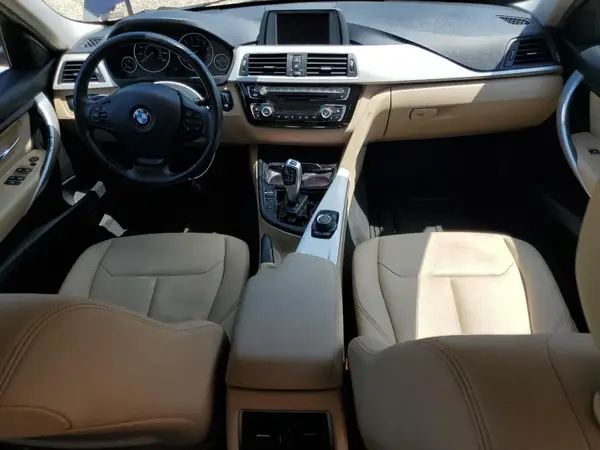 WBA8E1G52HNU15392 2017 BMW 3ER - Image 8