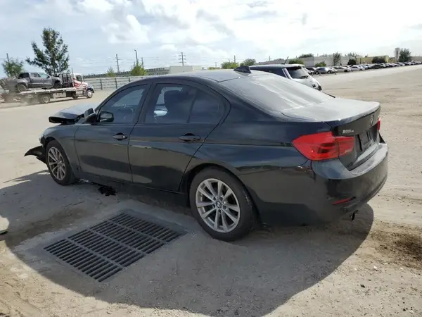 WBA8E1G52JNU89224 2018 BMW 3ER - Image 2