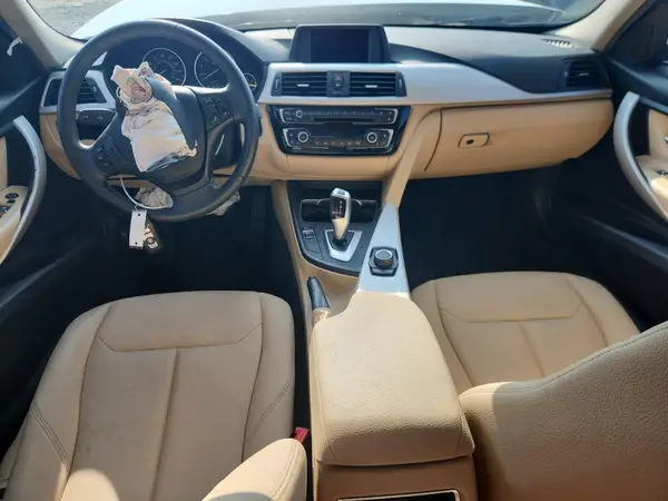 WBA8E1G52JNU89773 2018 BMW 3ER - Image 8