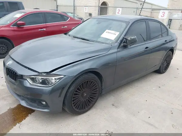 WBA8E1G52JNU91569 2018 BMW 3ER - Image 2
