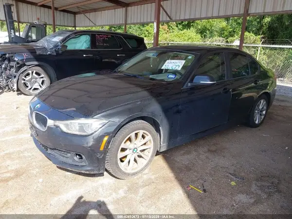 WBA8E1G52JNU91779 2018 BMW 3ER - Image 2
