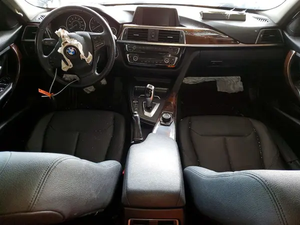 WBA8E1G52JNU92267 2018 BMW 3ER - Image 8