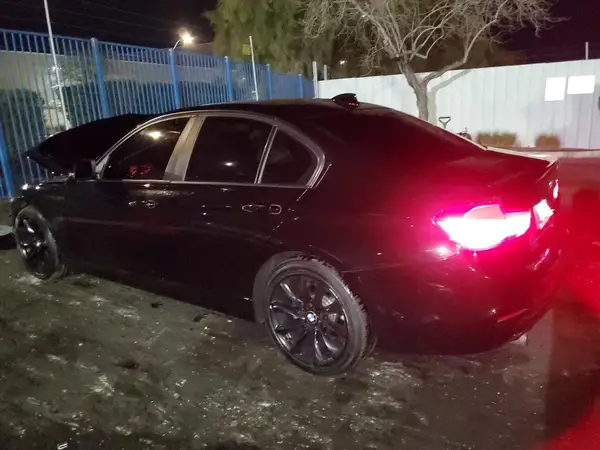 WBA8E1G52JNU92527 2018 BMW 3ER - Image 2