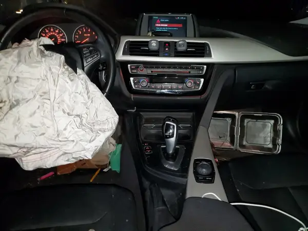 WBA8E1G52JNU92527 2018 BMW 3ER - Image 8