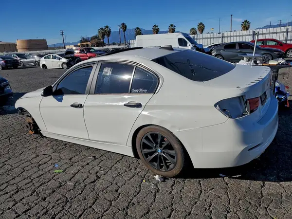 WBA8E1G52JNU92706 2018 BMW 3ER - Image 2