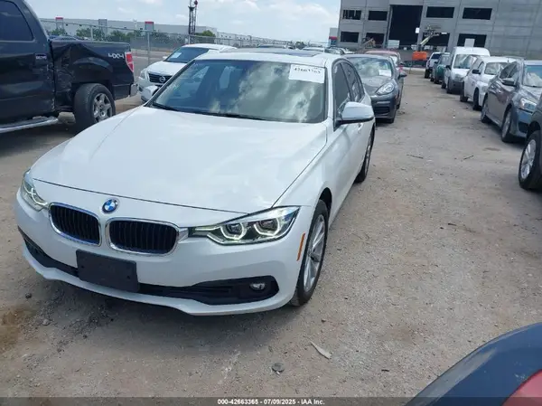 WBA8E1G52JNU93337 2018 BMW 3ER - Image 2