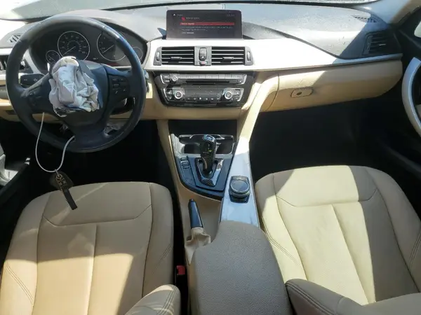 WBA8E1G52JNU93502 2018 BMW 3ER - Image 8