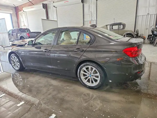 WBA8E1G53GNT35551 2016 BMW 3ER - Image 2