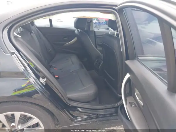 WBA8E1G53GNT35565 2016 BMW 3ER - Image 8