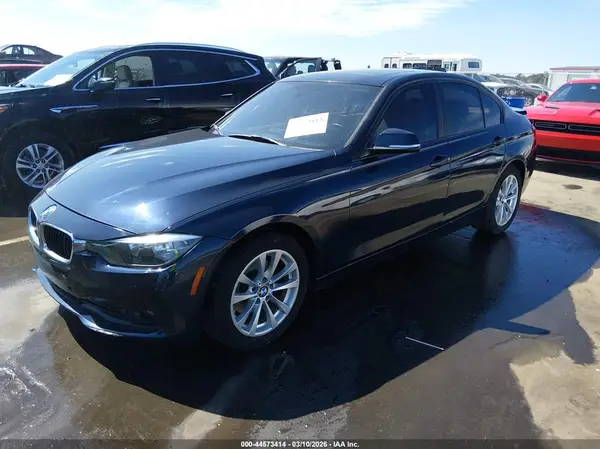 WBA8E1G53GNT37588 2016 BMW 3ER - Image 2