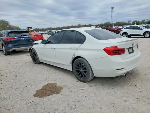 WBA8E1G53GNT99573 2016 BMW 3ER - Image 2
