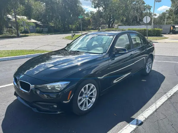 WBA8E1G53HNU12873 2017 BMW 3ER - Image 2