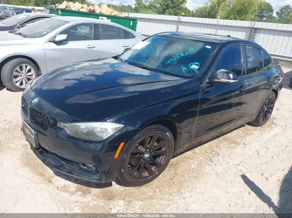 WBA8E1G53HNU13229 2017 BMW 3ER - Image 2