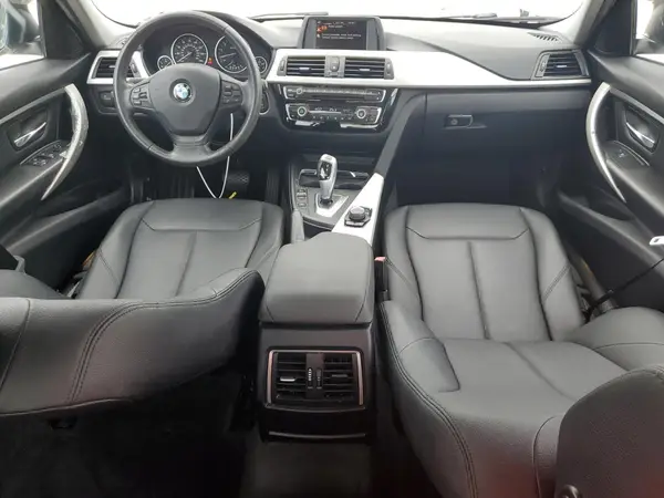 WBA8E1G53HNU13554 2017 BMW 3ER - Image 8