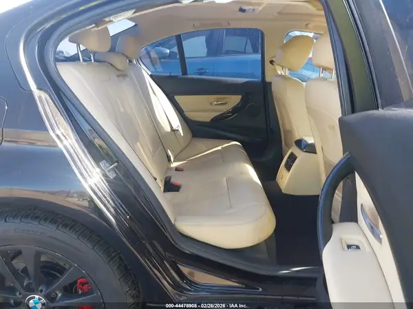 WBA8E1G53HNU13599 2017 BMW 3ER - Image 8