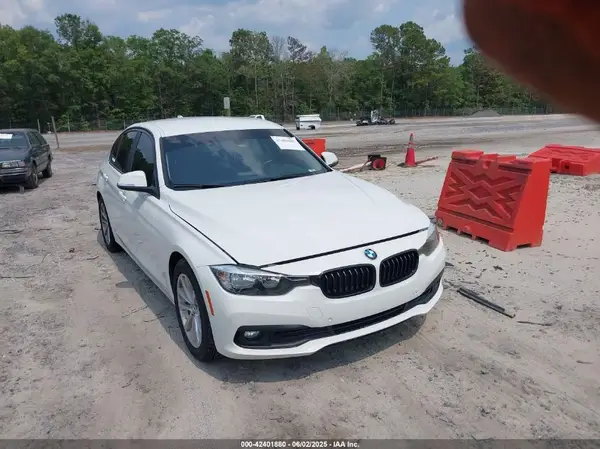 WBA8E1G53HNU13859 2017 BMW 3ER - Image 1