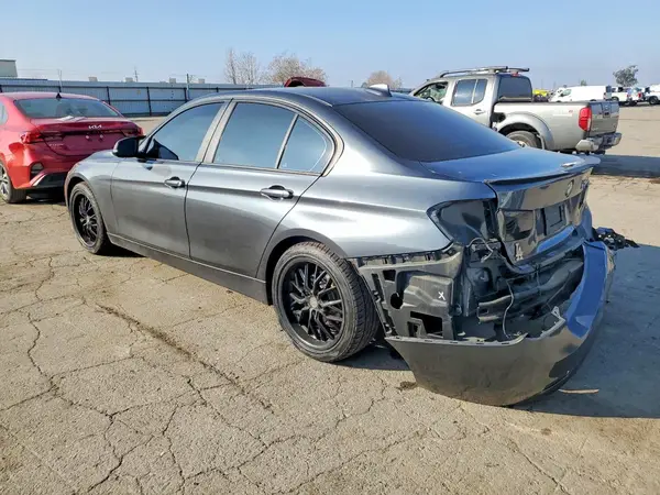 WBA8E1G53HNU14512 2017 BMW 3ER - Image 2