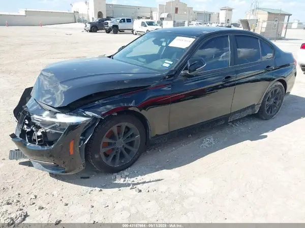 WBA8E1G53HNU15272 2017 BMW 3ER - Image 2