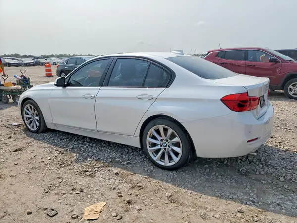 WBA8E1G53JNU89295 2018 BMW 3ER - Image 2