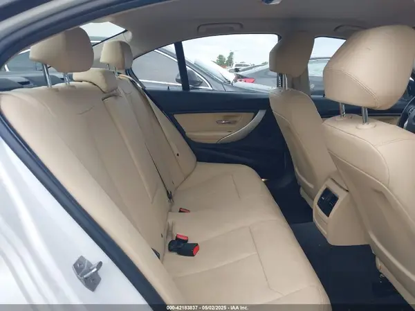 WBA8E1G53JNU90270 2018 BMW 3ER - Image 8