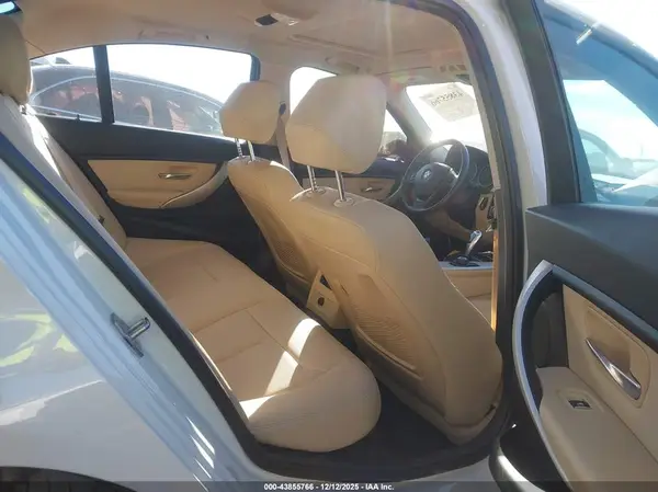 WBA8E1G53JNU90589 2018 BMW 3ER - Image 8