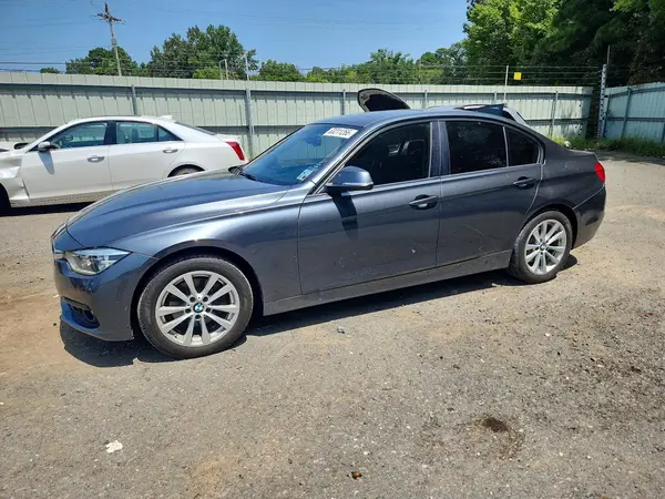 WBA8E1G53JNU91807 2018 BMW 3ER - Image 1