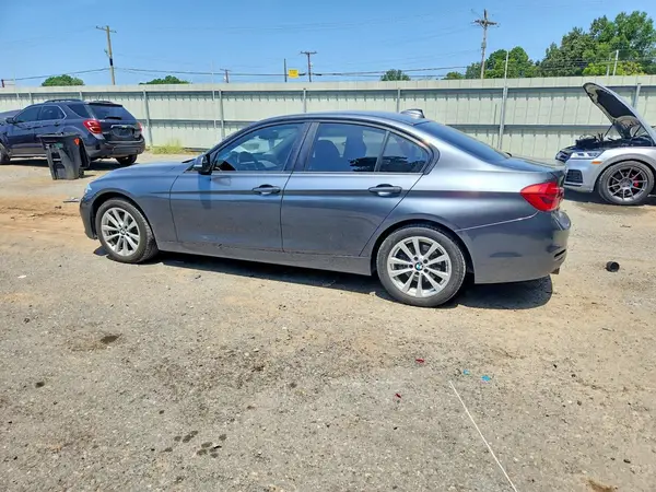 WBA8E1G53JNU91807 2018 BMW 3ER - Image 2