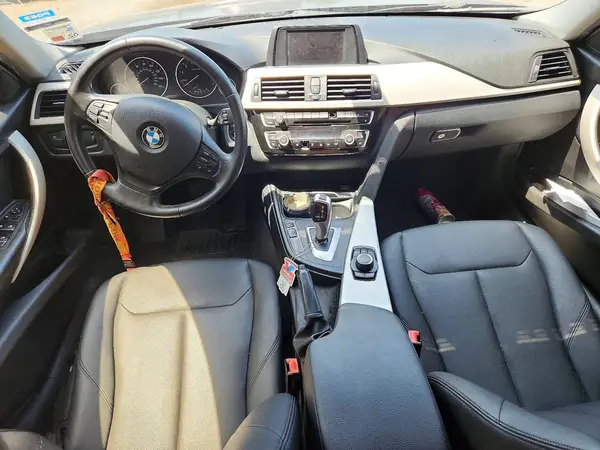WBA8E1G53JNU91807 2018 BMW 3ER - Image 8