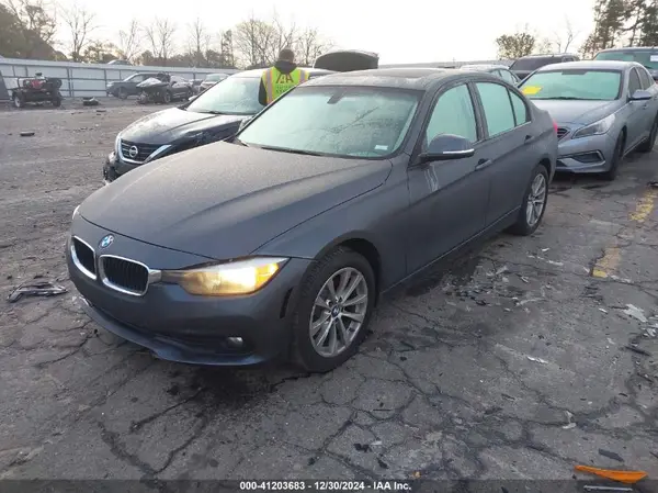 WBA8E1G54GNT35610 2016 BMW 3ER - Image 2