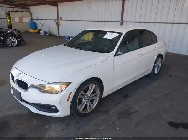 WBA8E1G54GNT35834 2016 BMW 3ER - Image 2
