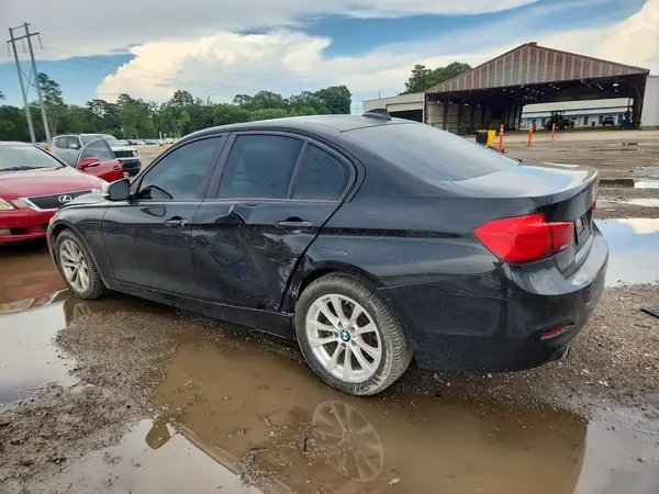 WBA8E1G54GNT38202 2016 BMW 3ER - Image 2