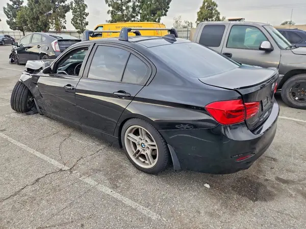 WBA8E1G54GNU11231 2016 BMW 3ER - Image 2