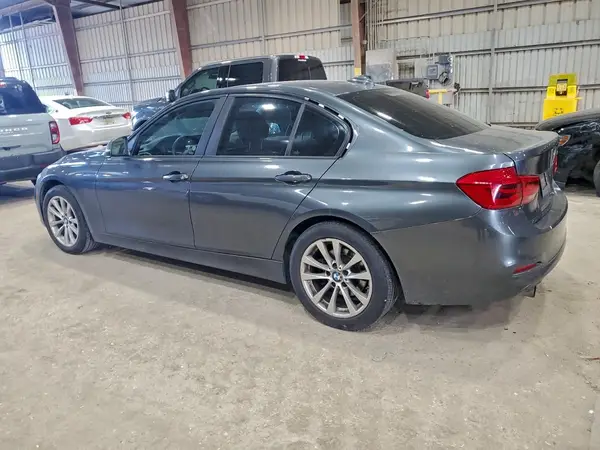 WBA8E1G54HNU13174 2017 BMW 3ER - Image 2