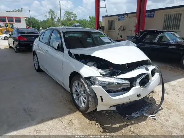 WBA8E1G54HNU13269 2017 BMW 3ER - Image 1