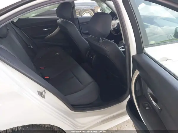WBA8E1G54HNU13269 2017 BMW 3ER - Image 8