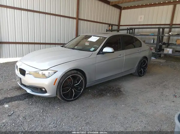 WBA8E1G54HNU14616 2017 BMW 3ER - Image 2