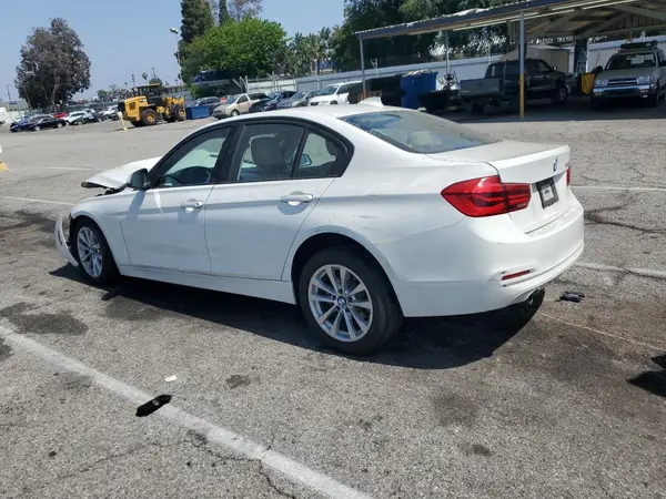 WBA8E1G54JNU88981 2018 BMW 3ER - Image 2