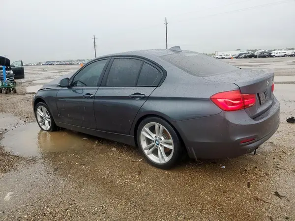 WBA8E1G54JNU89628 2018 BMW 3ER - Image 2