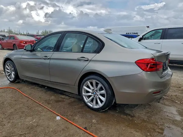WBA8E1G54JNU90066 2018 BMW 3ER - Image 2