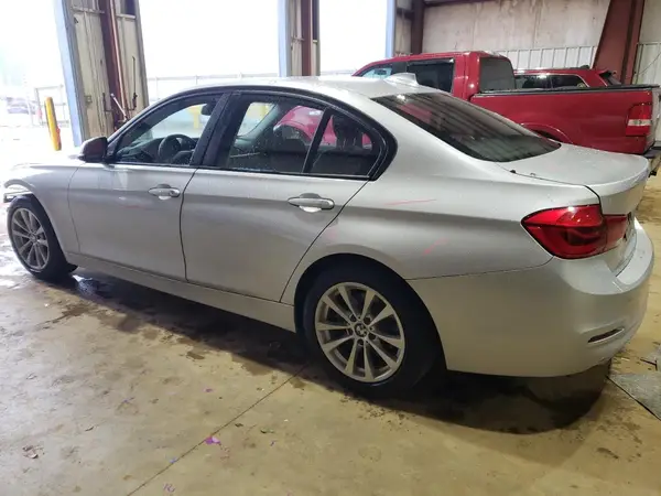 WBA8E1G54JNU90634 2018 BMW 3ER - Image 2