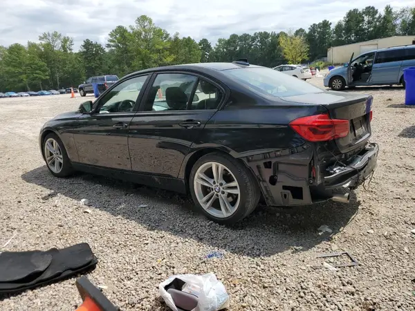 WBA8E1G54JNU91122 2018 BMW 3ER - Image 2