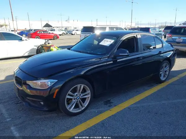 WBA8E1G54JNU91282 2018 BMW 3ER - Image 2