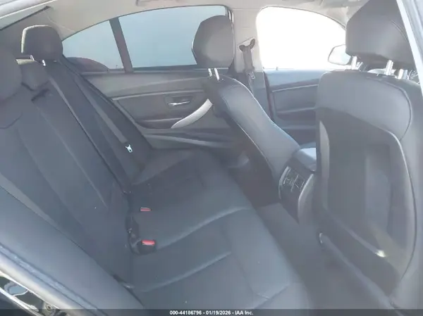 WBA8E1G54JNU91282 2018 BMW 3ER - Image 8