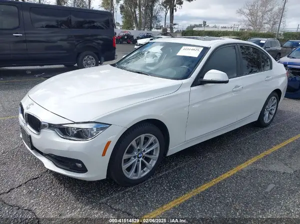 WBA8E1G54JNU92464 2018 BMW 3ER - Image 2