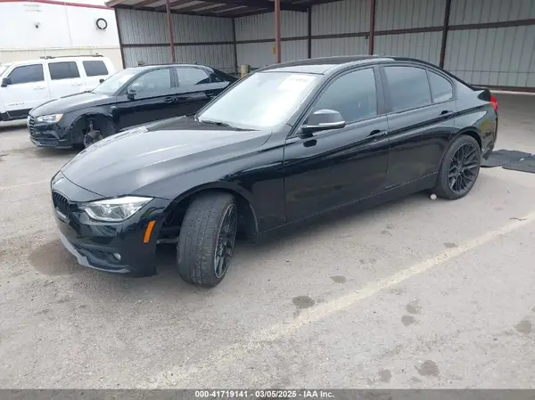 WBA8E1G54JNU93257 2018 BMW 3ER - Image 2