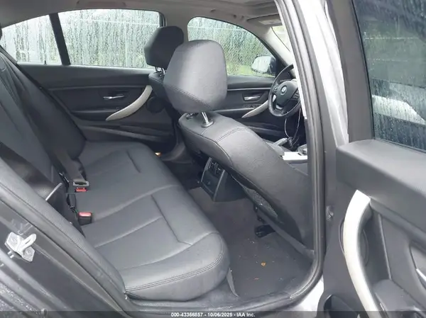 WBA8E1G54JNU93467 2018 BMW 3ER - Image 8