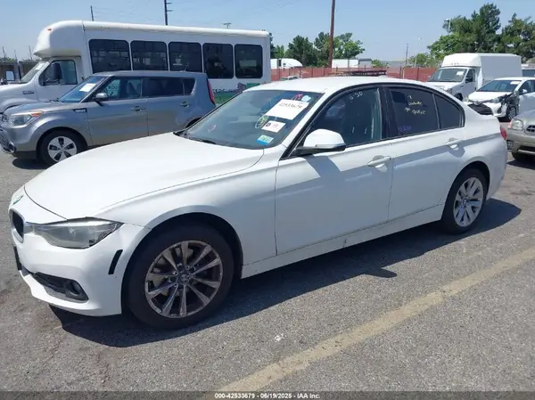 WBA8E1G55GNT33655 2016 BMW 3ER - Image 2