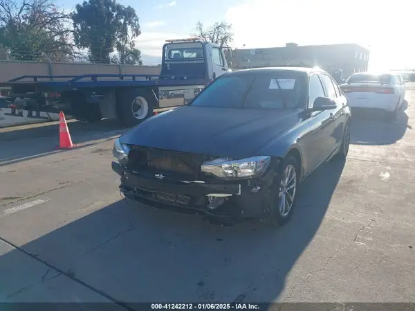 WBA8E1G55GNT36779 2016 BMW 3ER - Image 2
