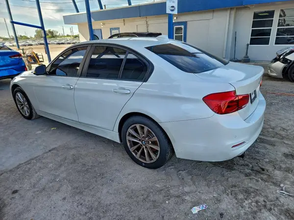WBA8E1G55GNU10783 2016 BMW 3ER - Image 2